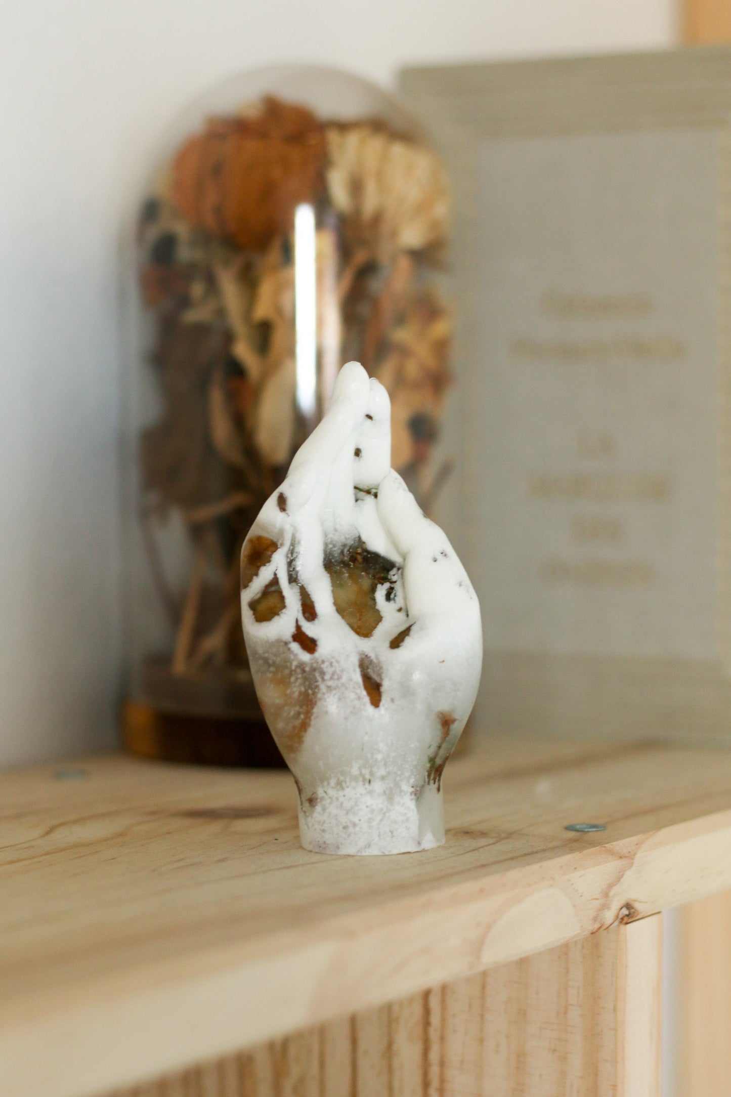 Statuette main n°02