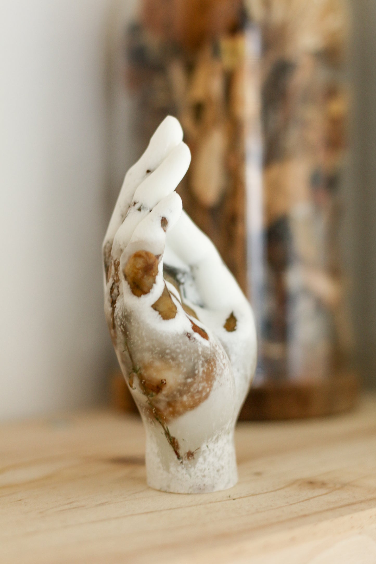 Statuette main n°02