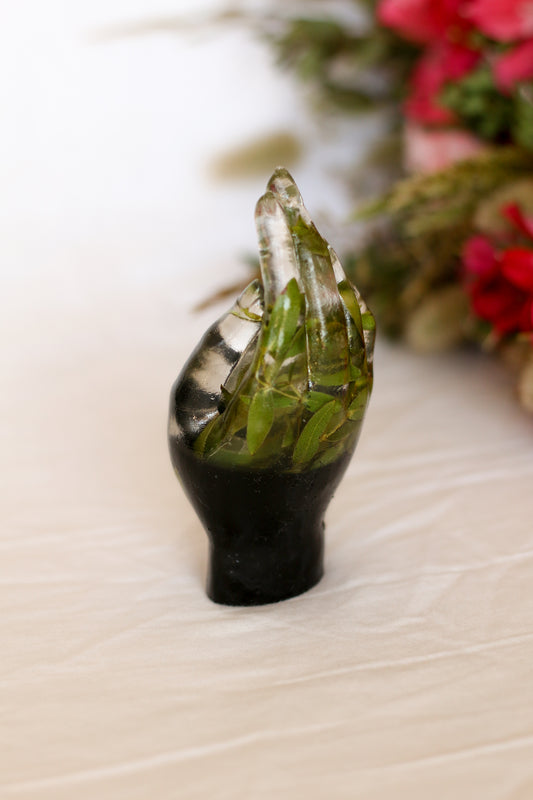 Statuette main n°07