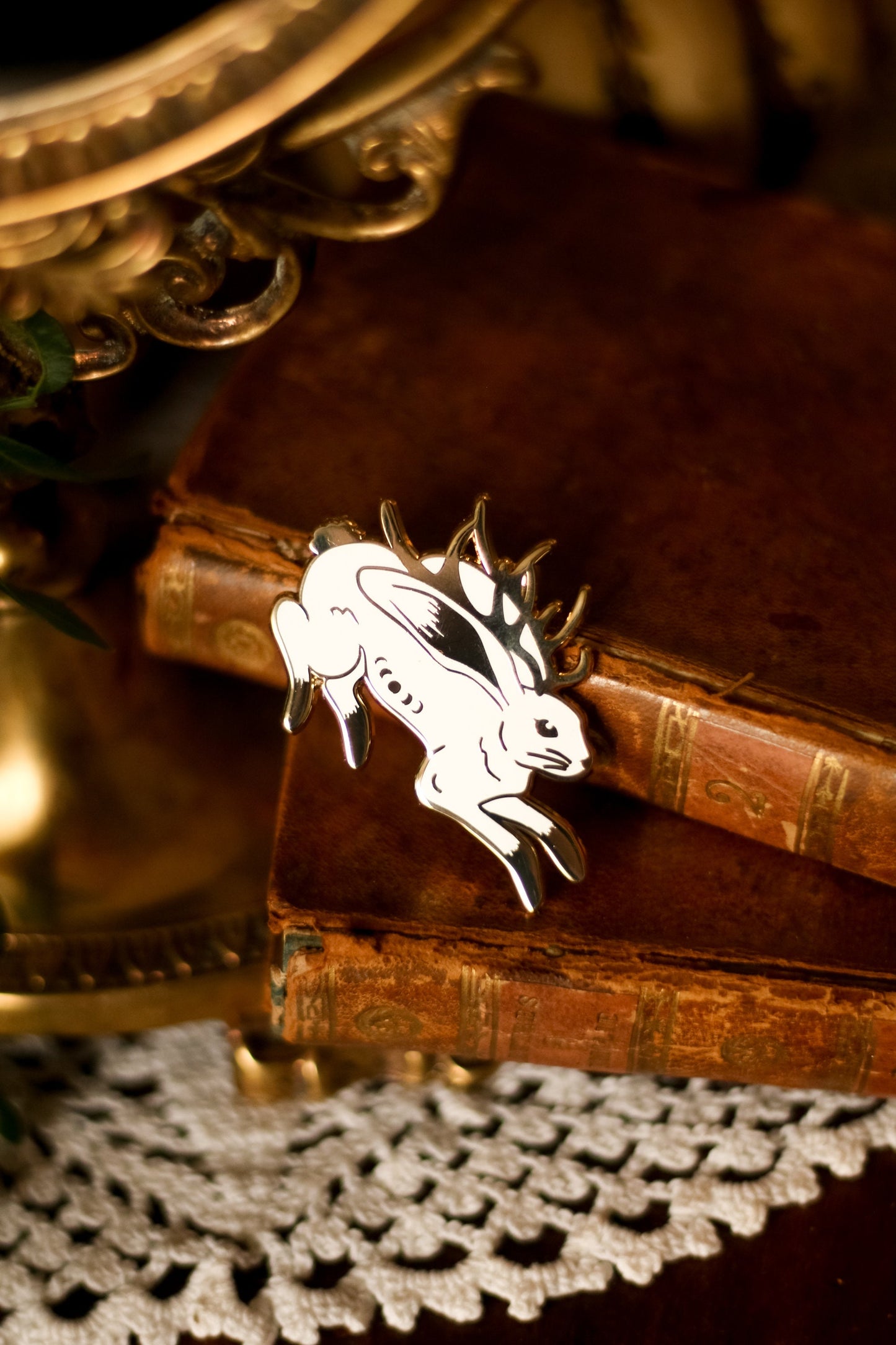 Pin's White Jackalope