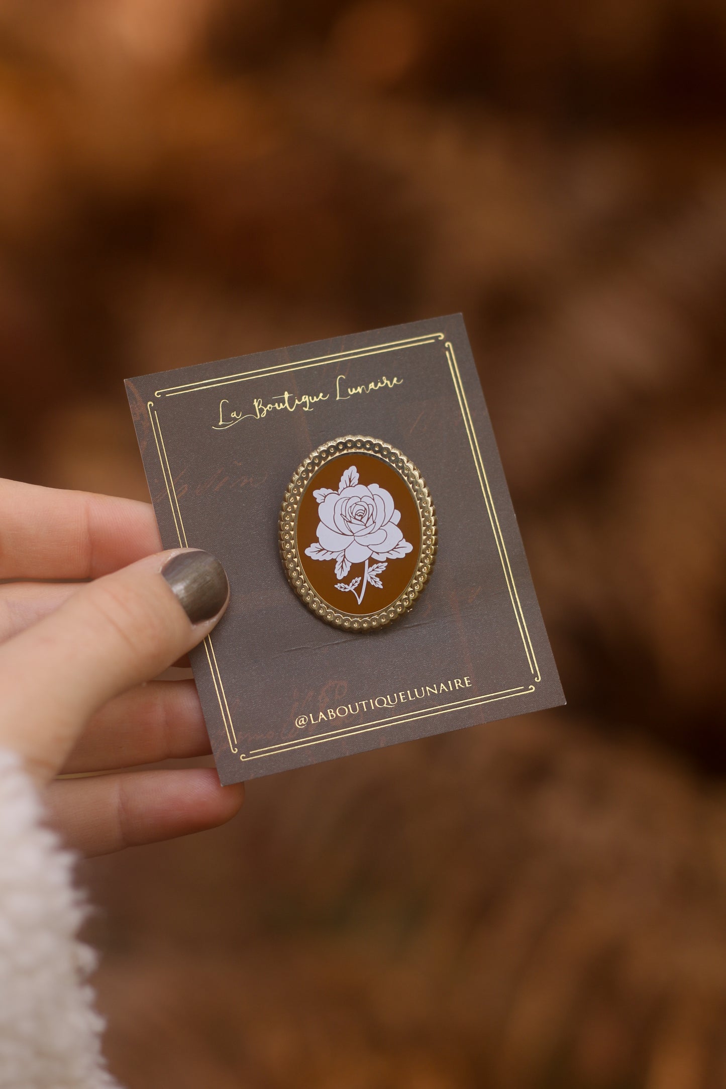 Broche camée orange