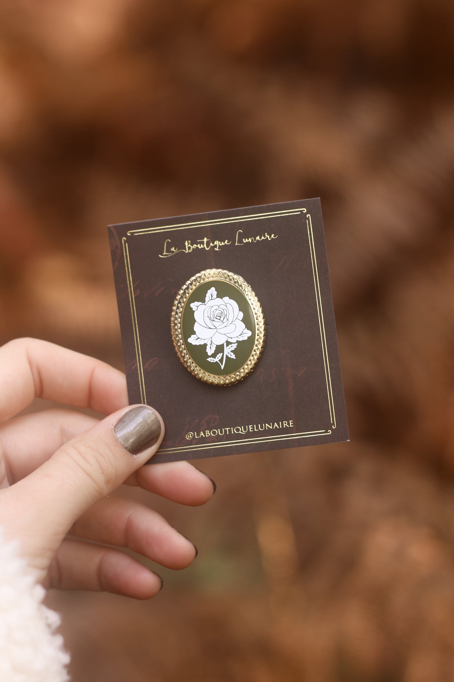Broche camée verte