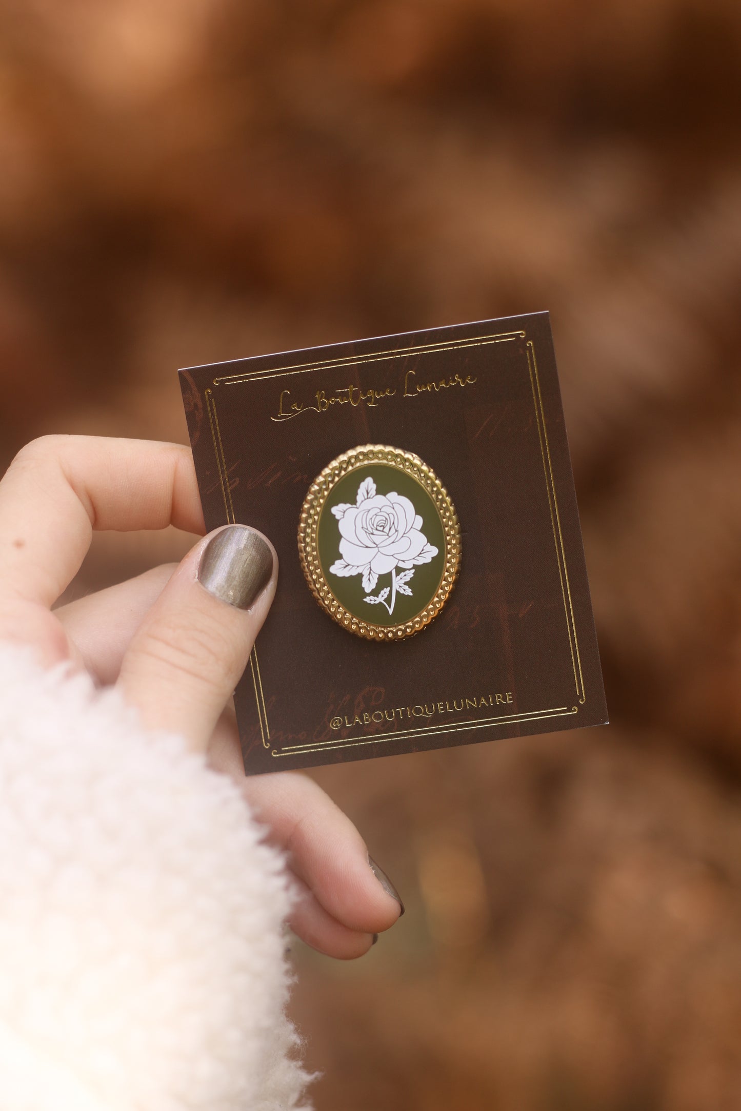Broche camée verte
