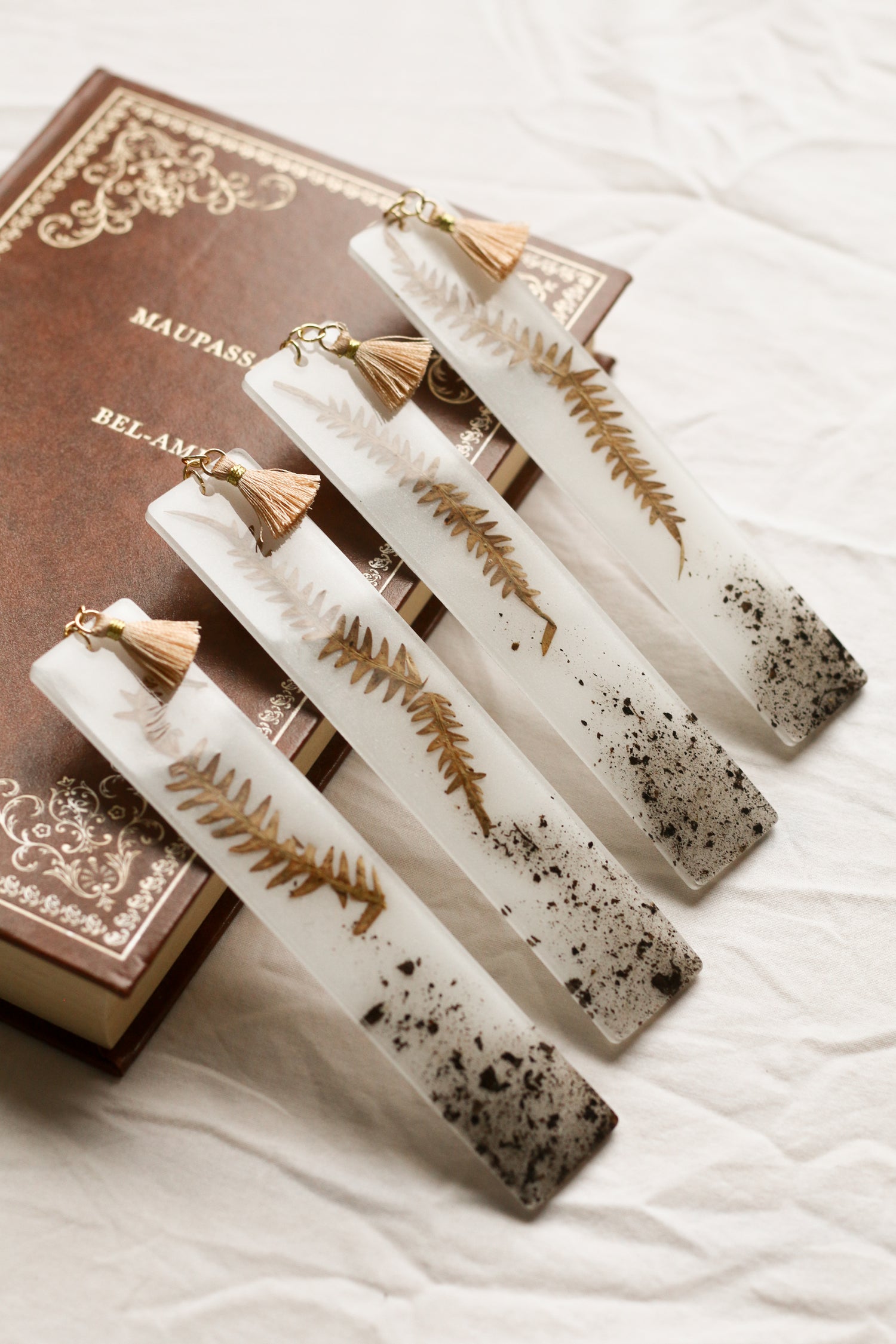 Peintures, illustrations et papeterie