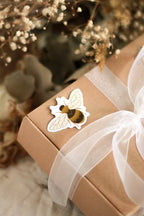 Sticker abeille dorée