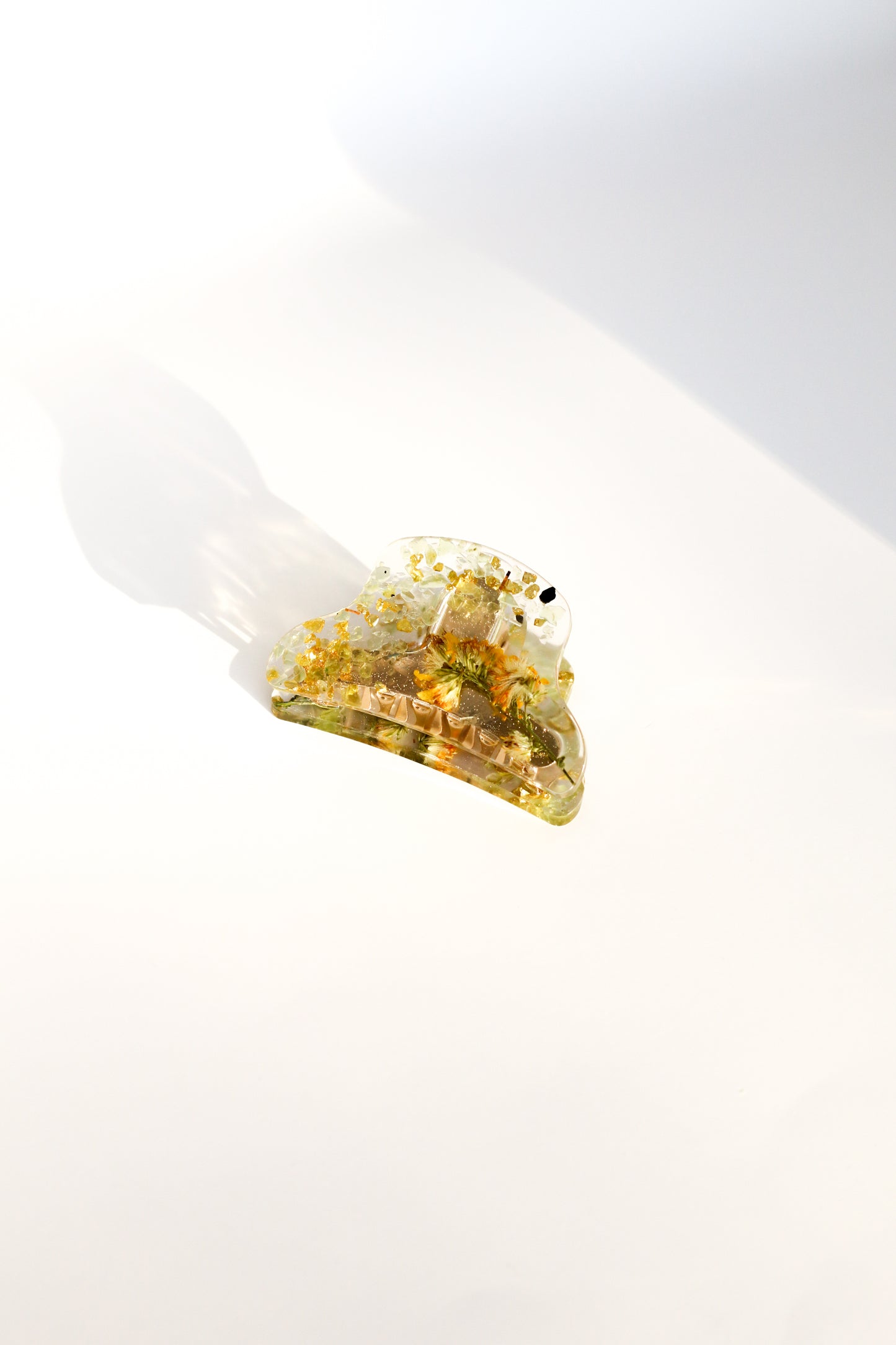 Pince à cheveux fleurs jaunes 01