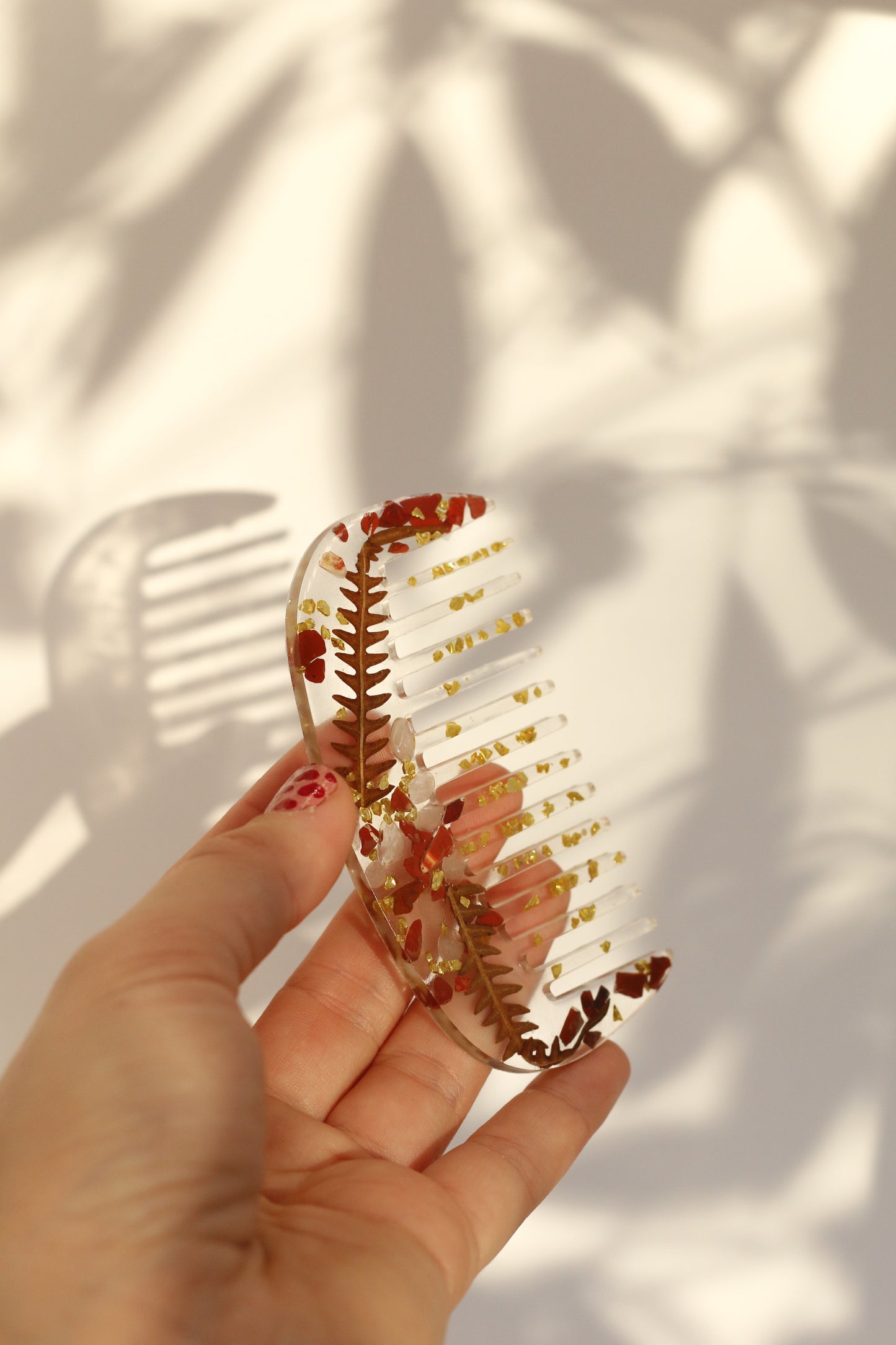 Small red jasper comb 01