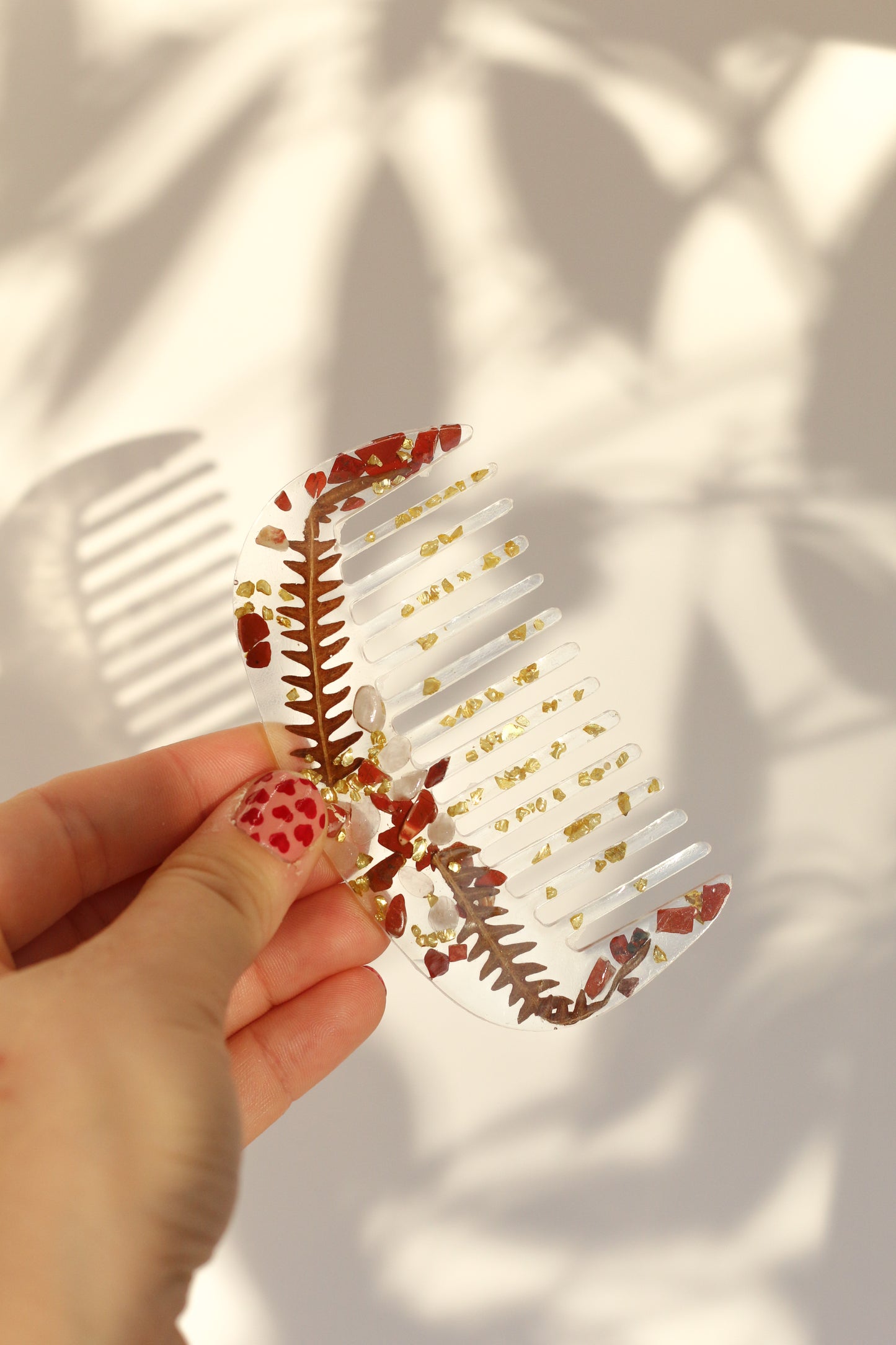 Small red jasper comb 01