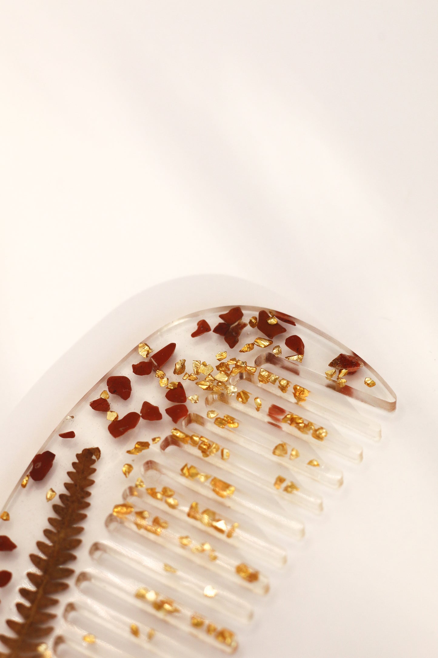 Petit peigne jaspe rouge 02