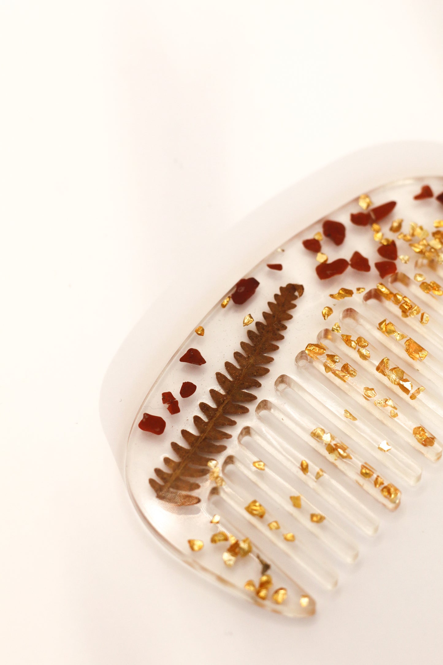 Petit peigne jaspe rouge 02