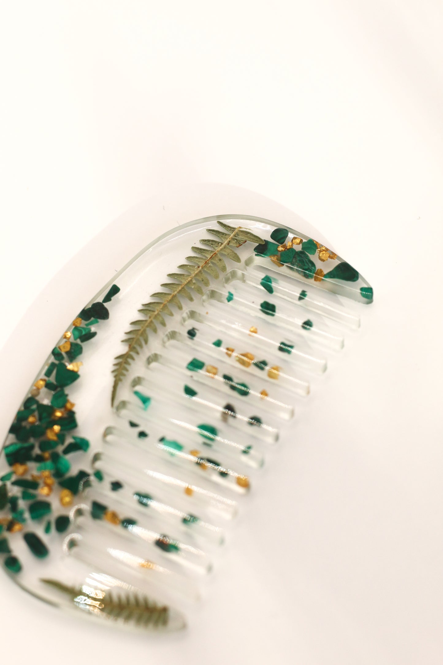 Petit peigne malachite 02