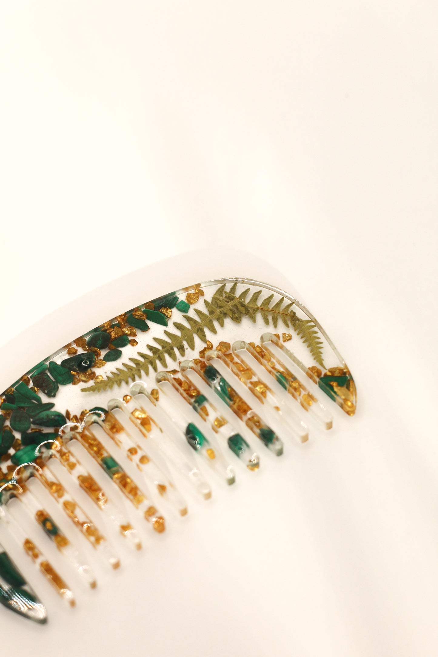 Petit peigne malachite 04