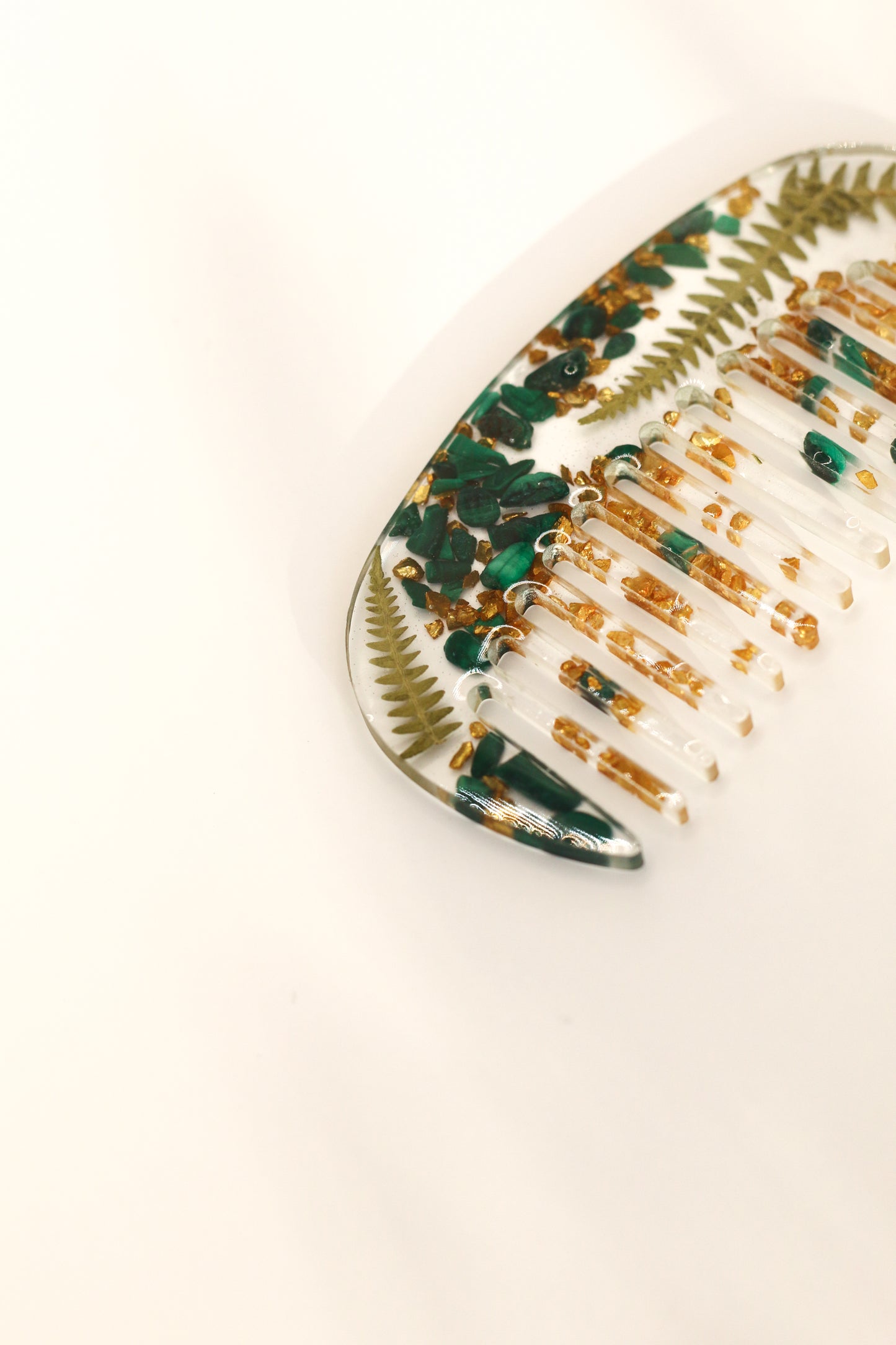 Petit peigne malachite 04