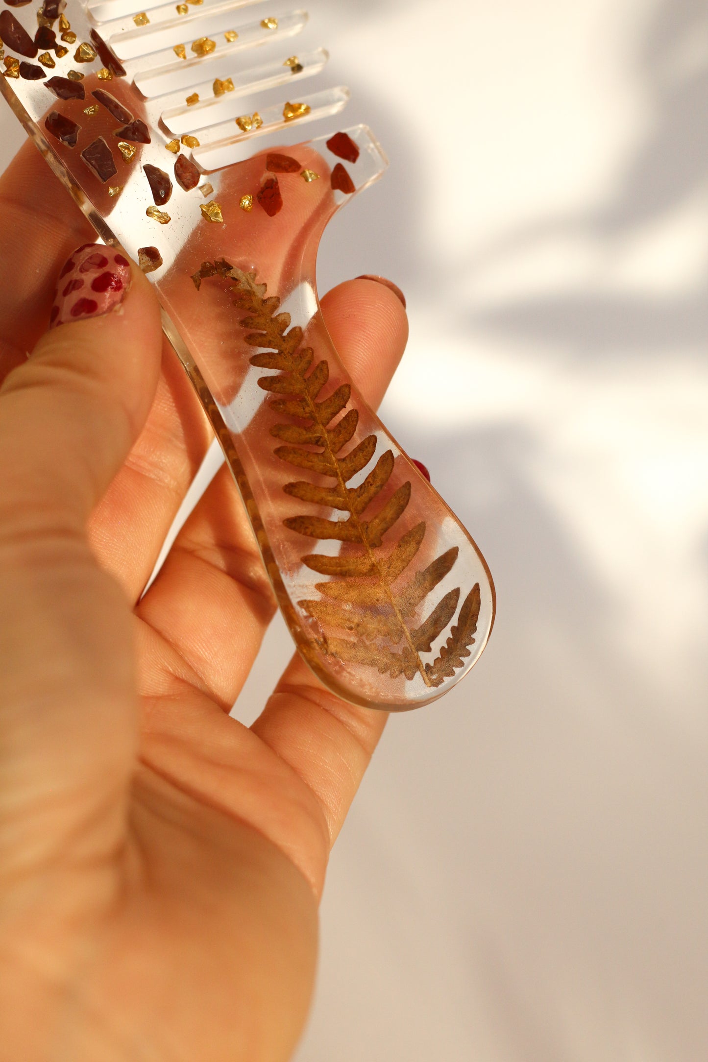 Grand peigne jaspe rouge