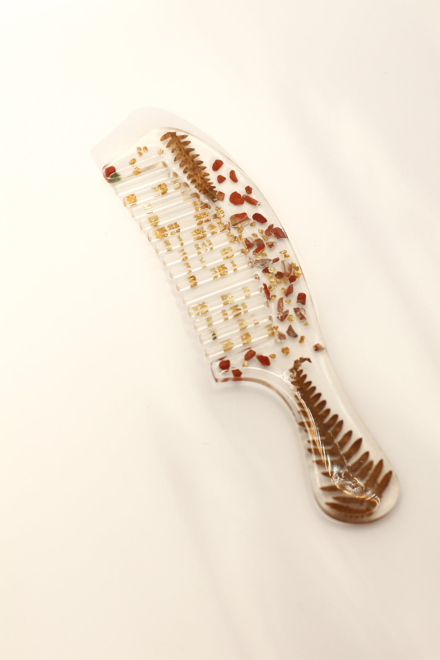 Grand peigne jaspe rouge