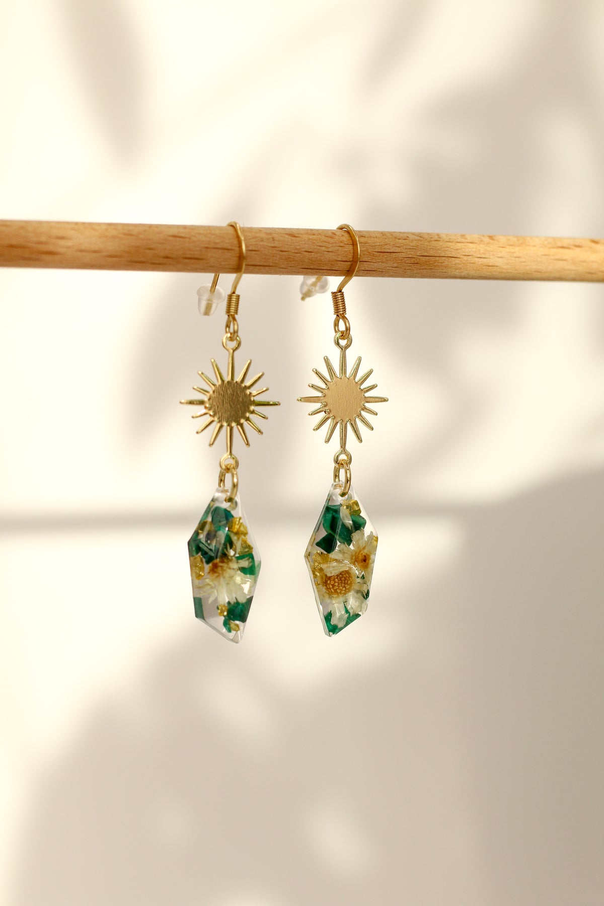 Floral malachite earrings - crystal