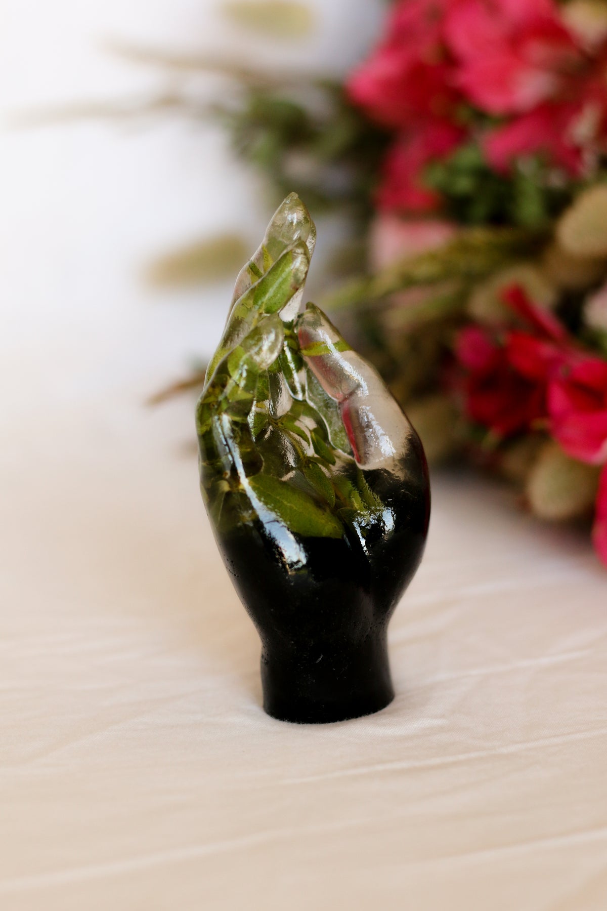 Hand statuette n°07