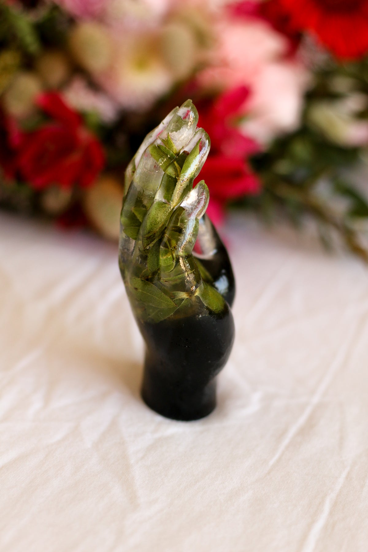 Hand statuette n°07