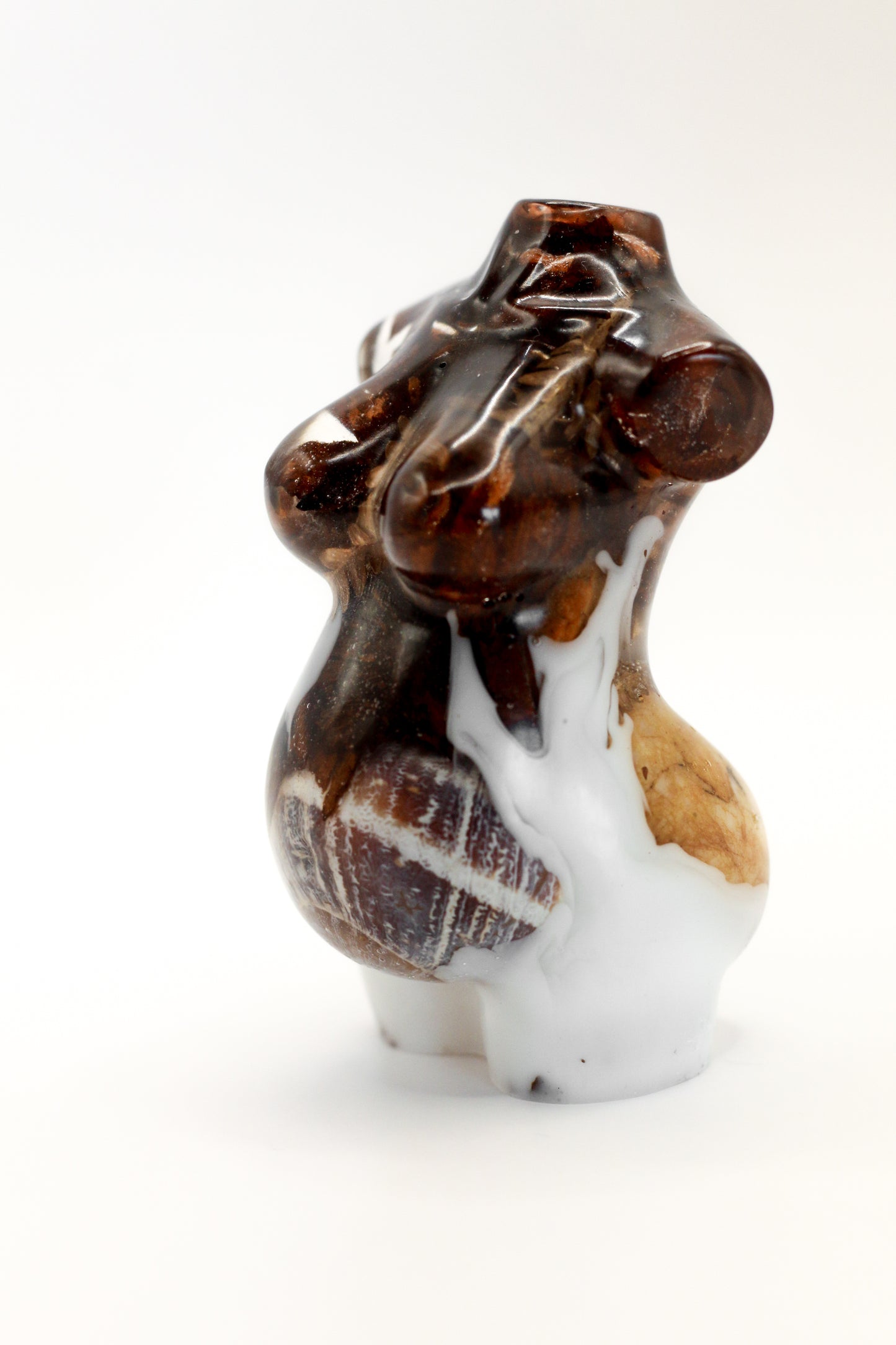 Statuette of a pregnant woman no. 37