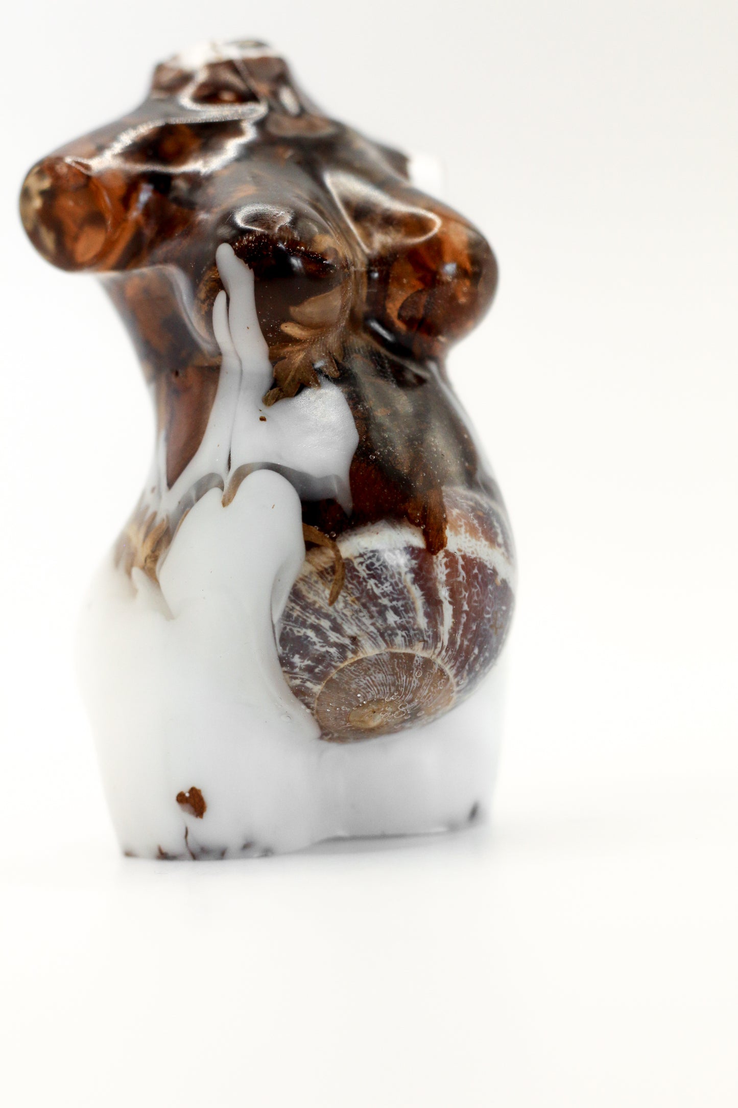 Statuette of a pregnant woman no. 37