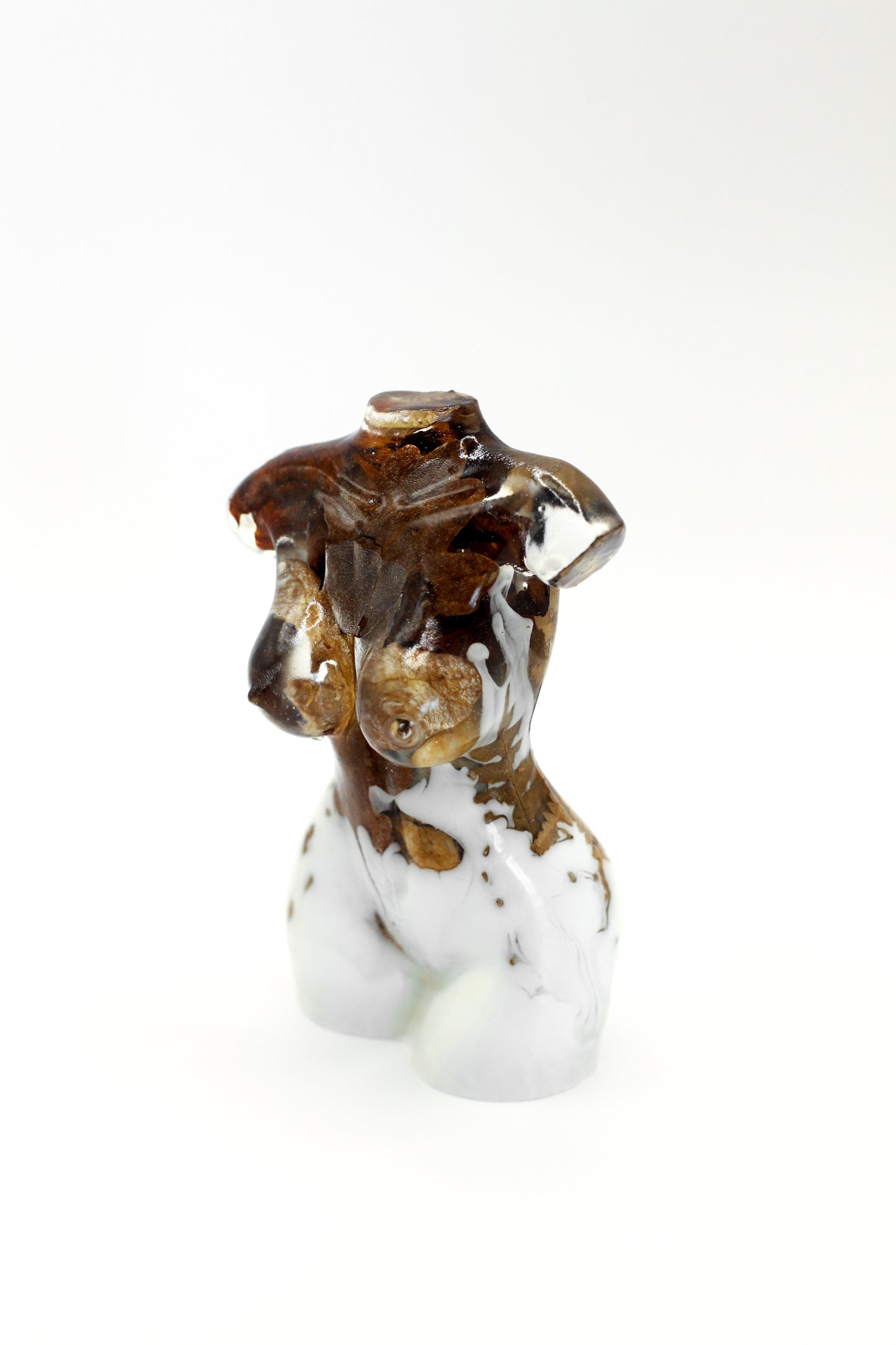 Statuette of a woman no. 35