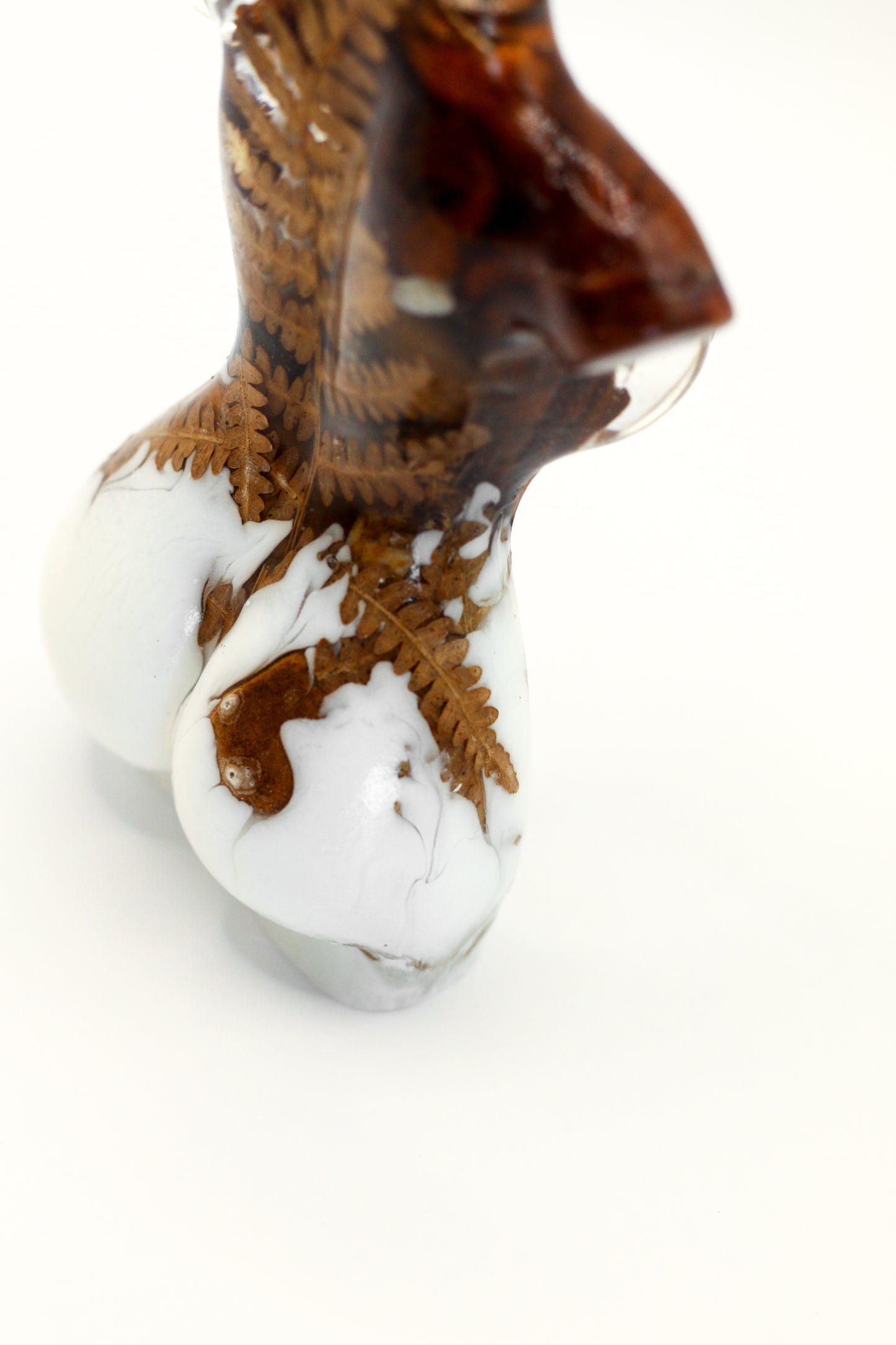 Statuette of a woman no. 35