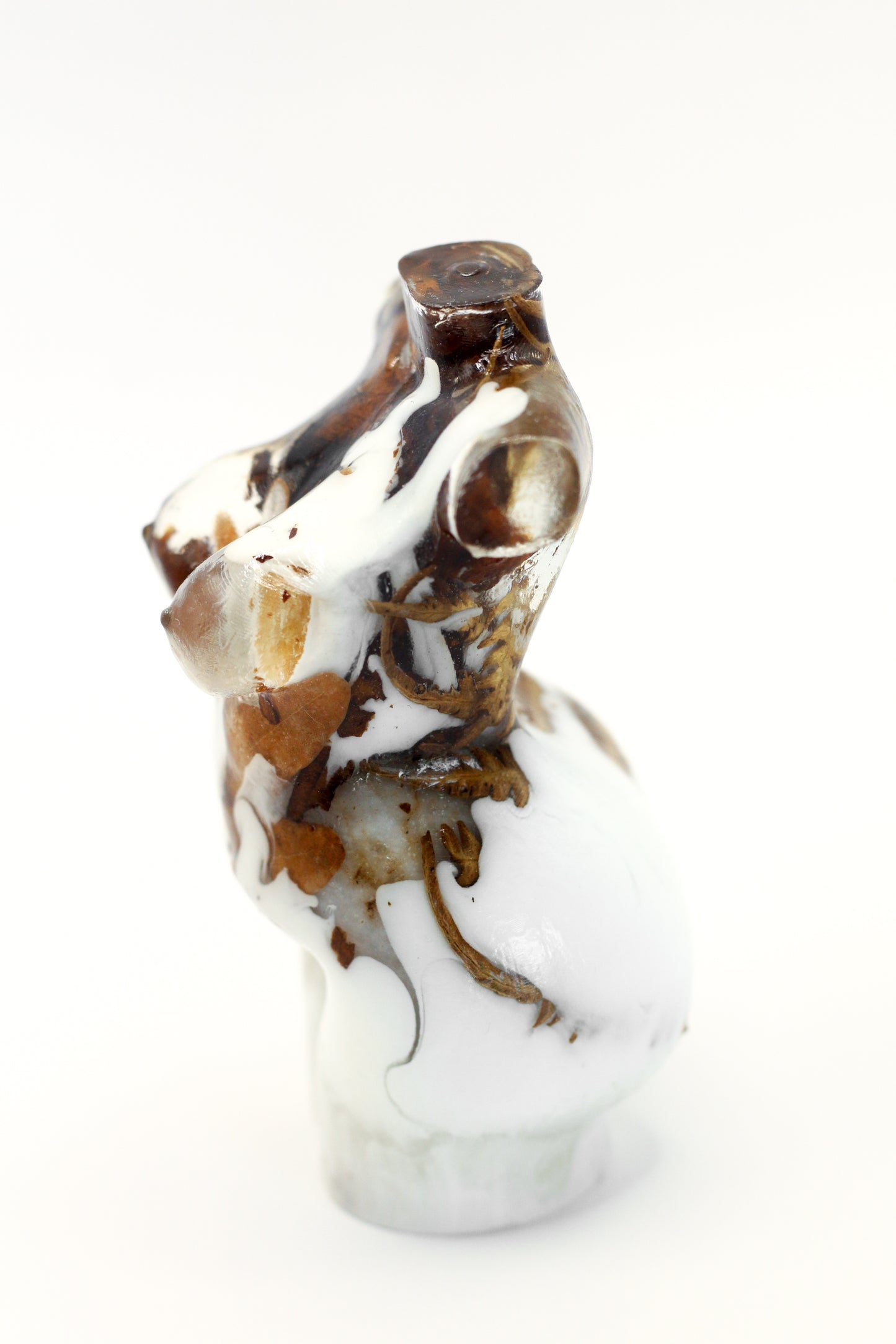 Statuette of a woman no. 36