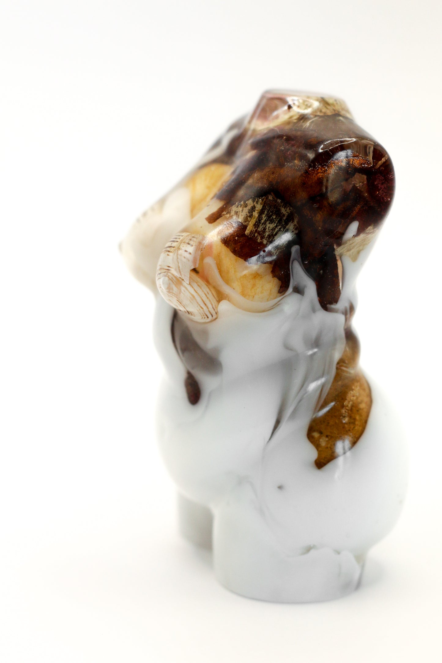 Statuette of a woman no. 34