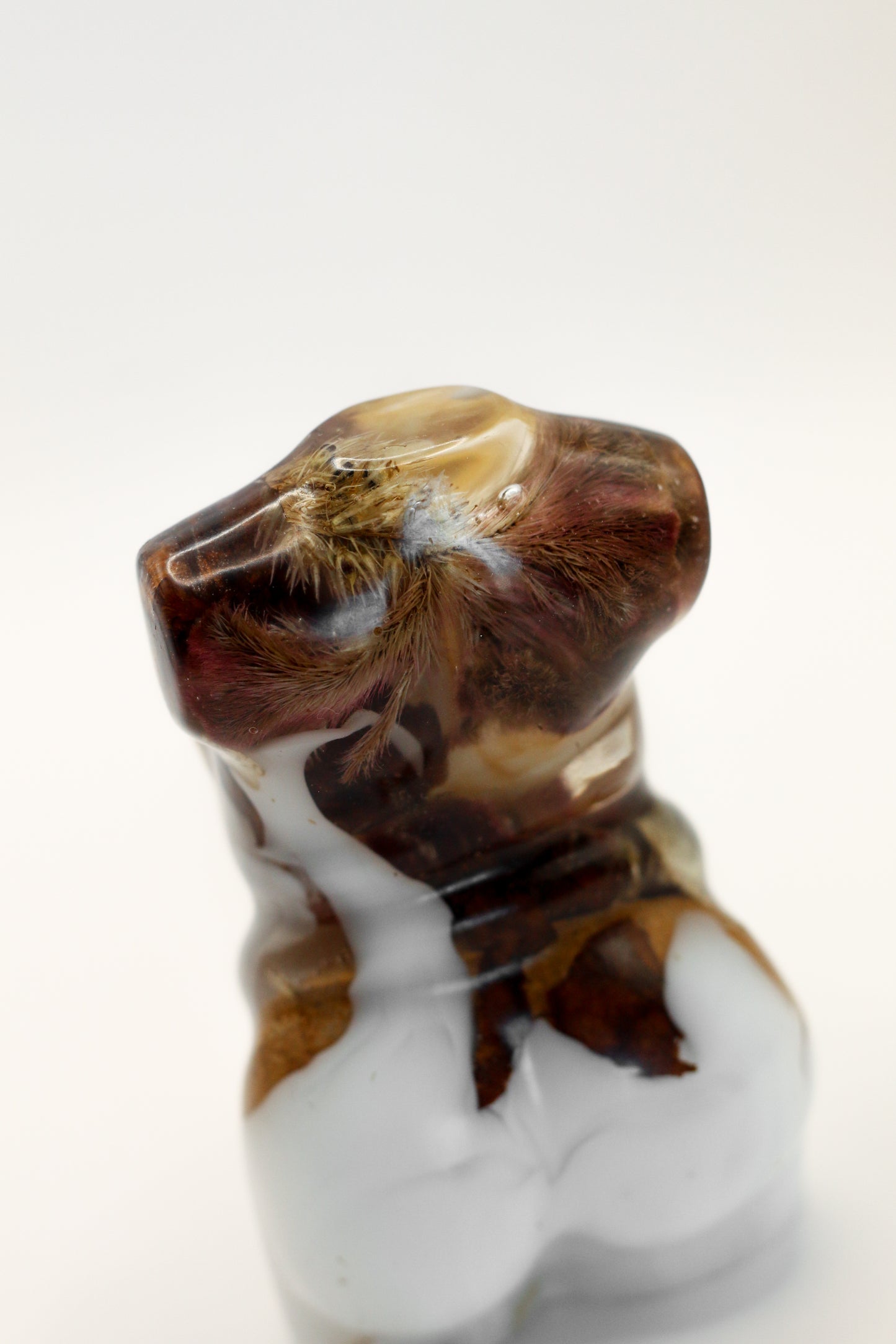 Statuette of a woman no. 34