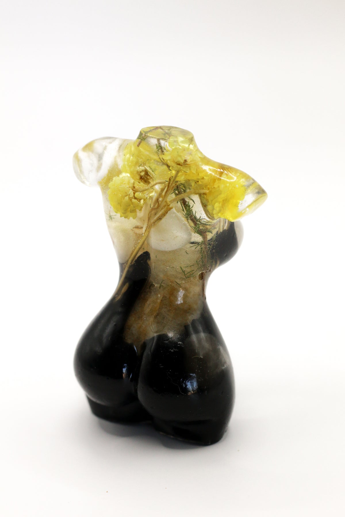 Statuette of a woman no. 24