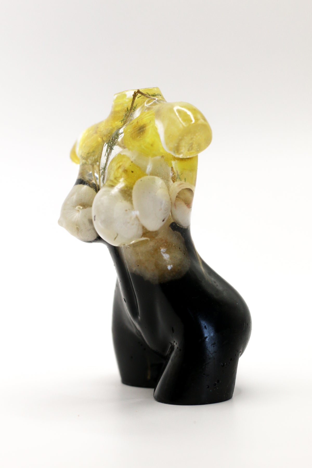 Statuette of a woman no. 24
