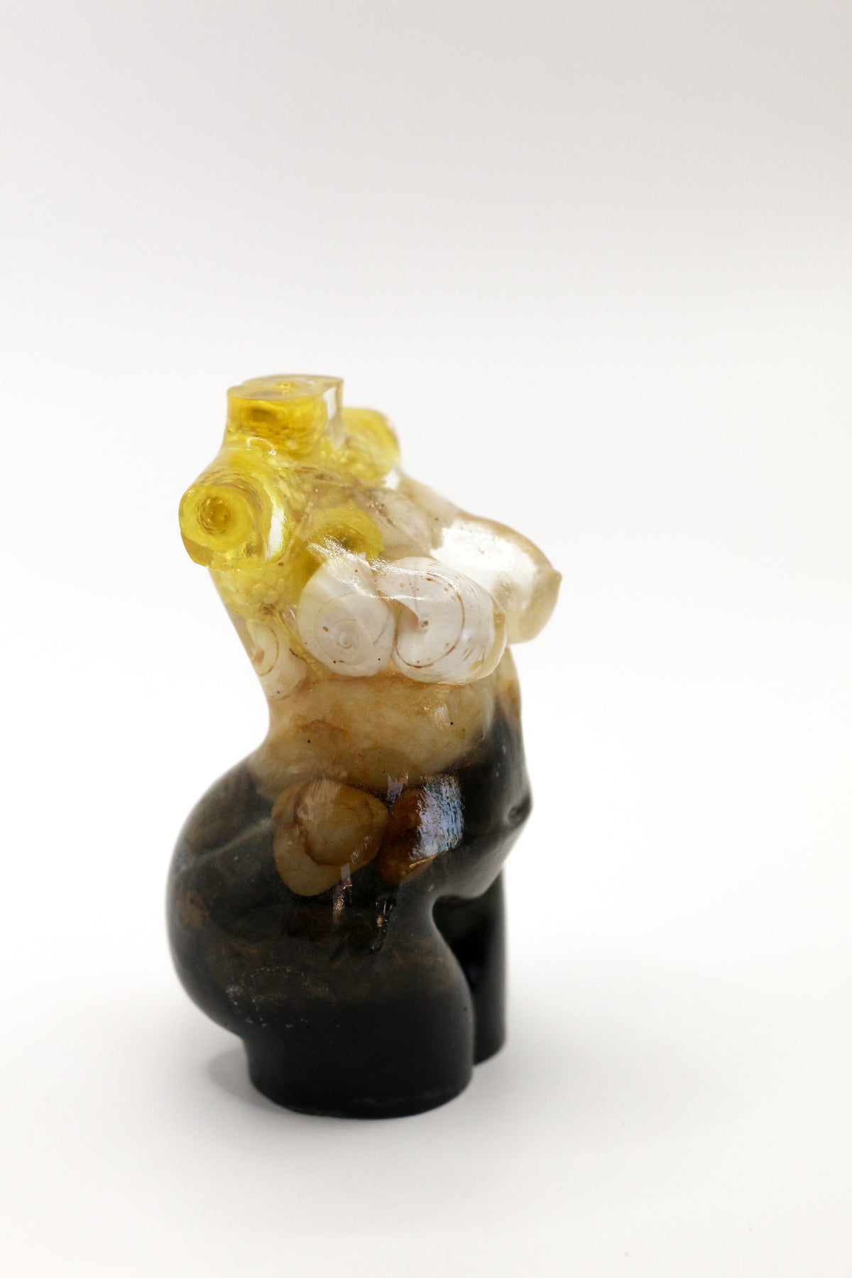 Statuette of a woman no. 25