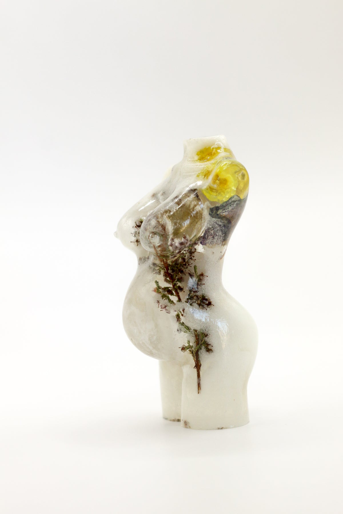 Pregnant woman statuette no. 27