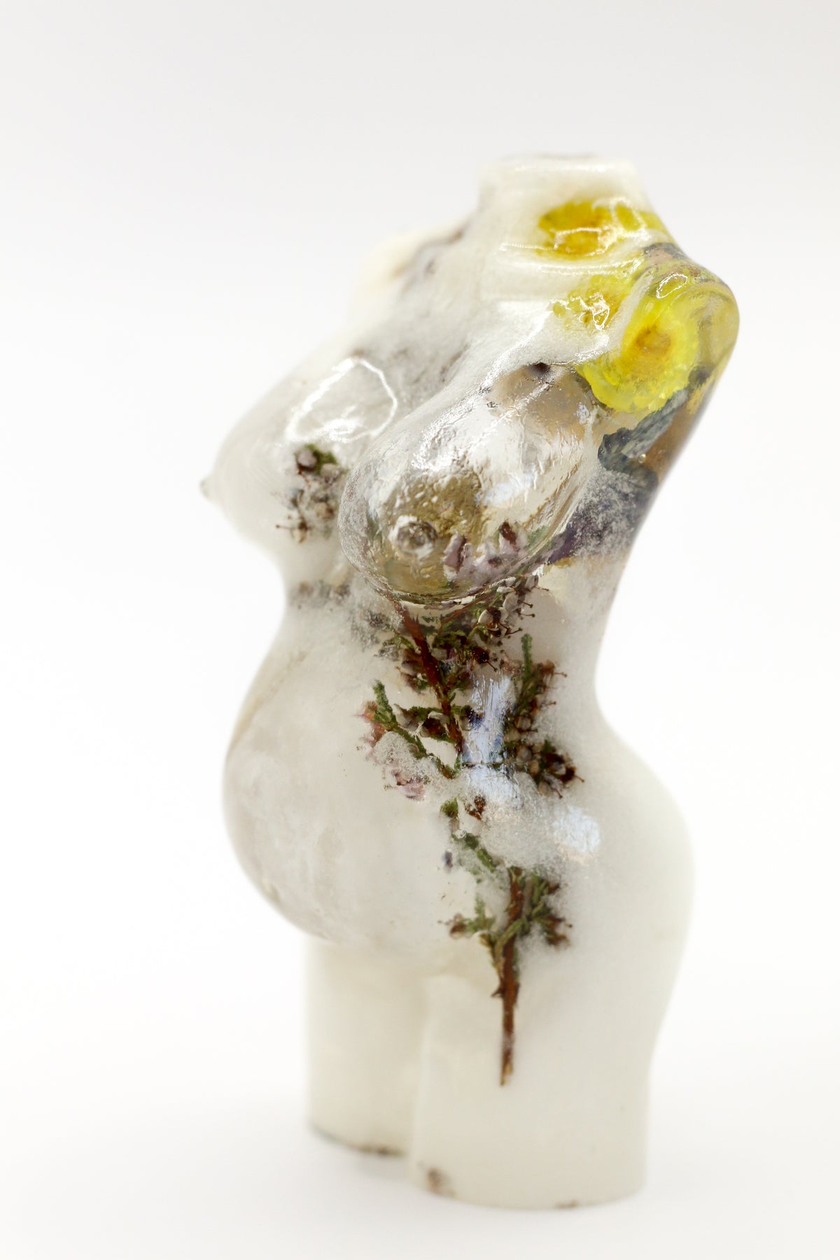 Pregnant woman statuette no. 27