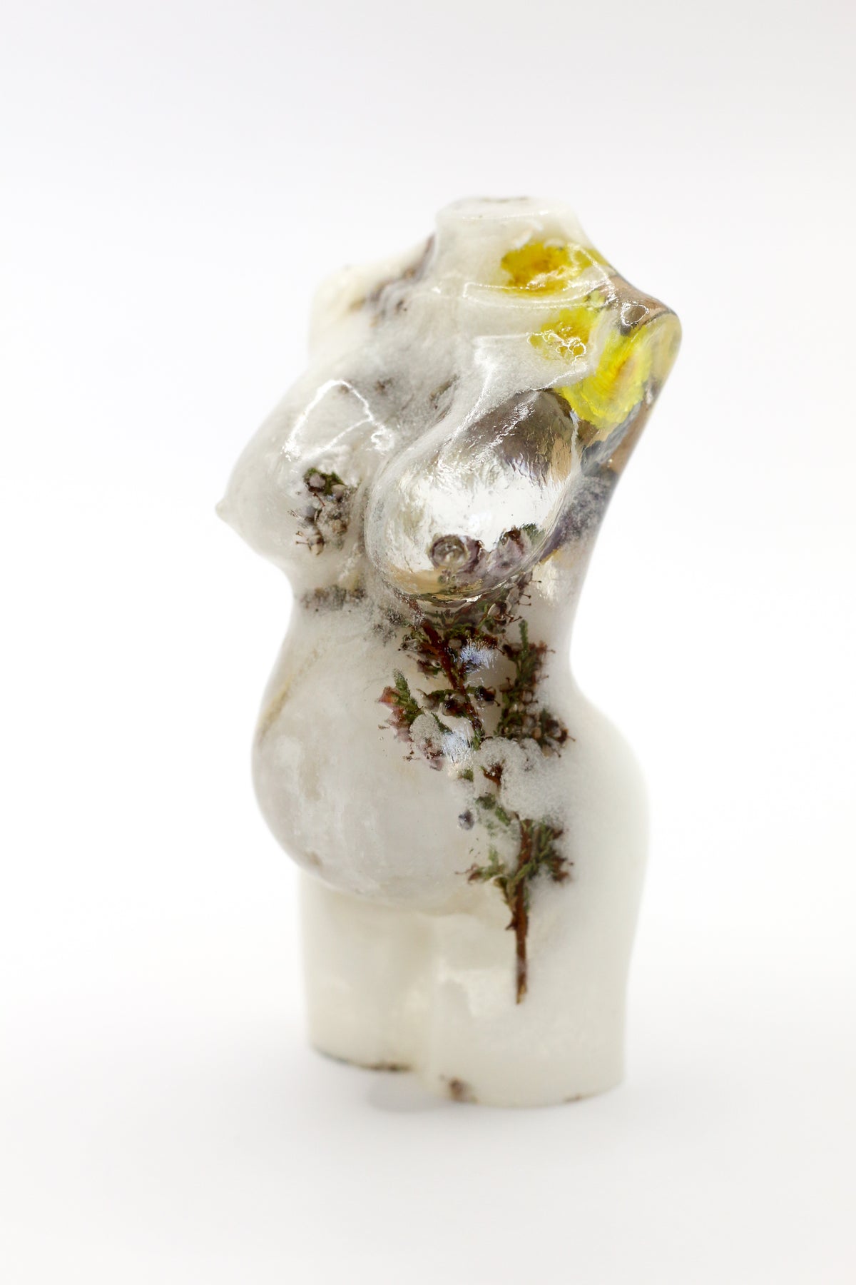 Pregnant woman statuette no. 27