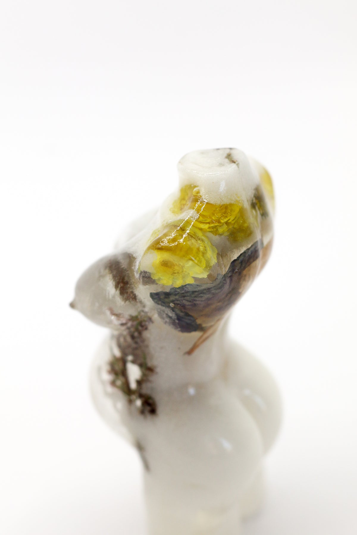 Pregnant woman statuette no. 27