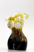 Statuette of a woman no. 28