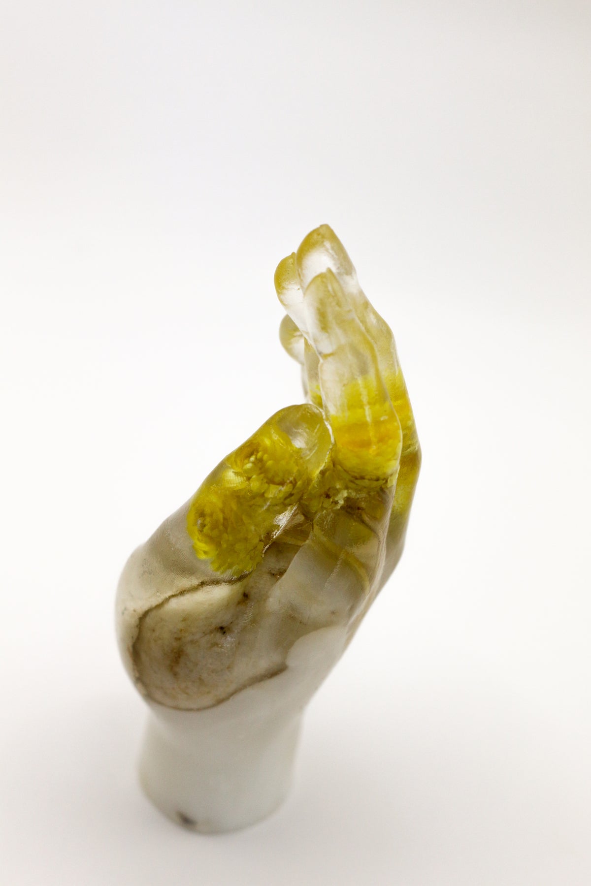 Hand statuette no. 08