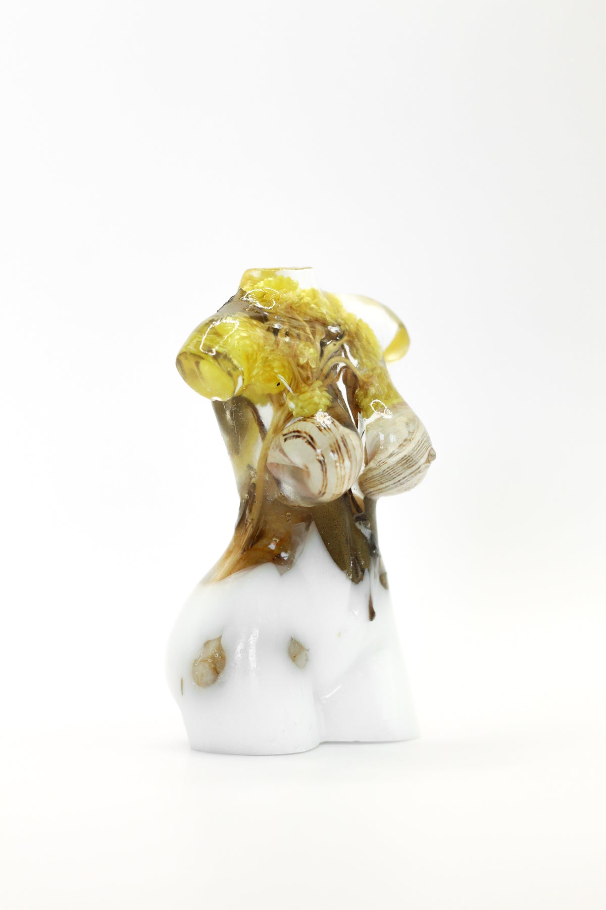 Statuette of a woman no. 30