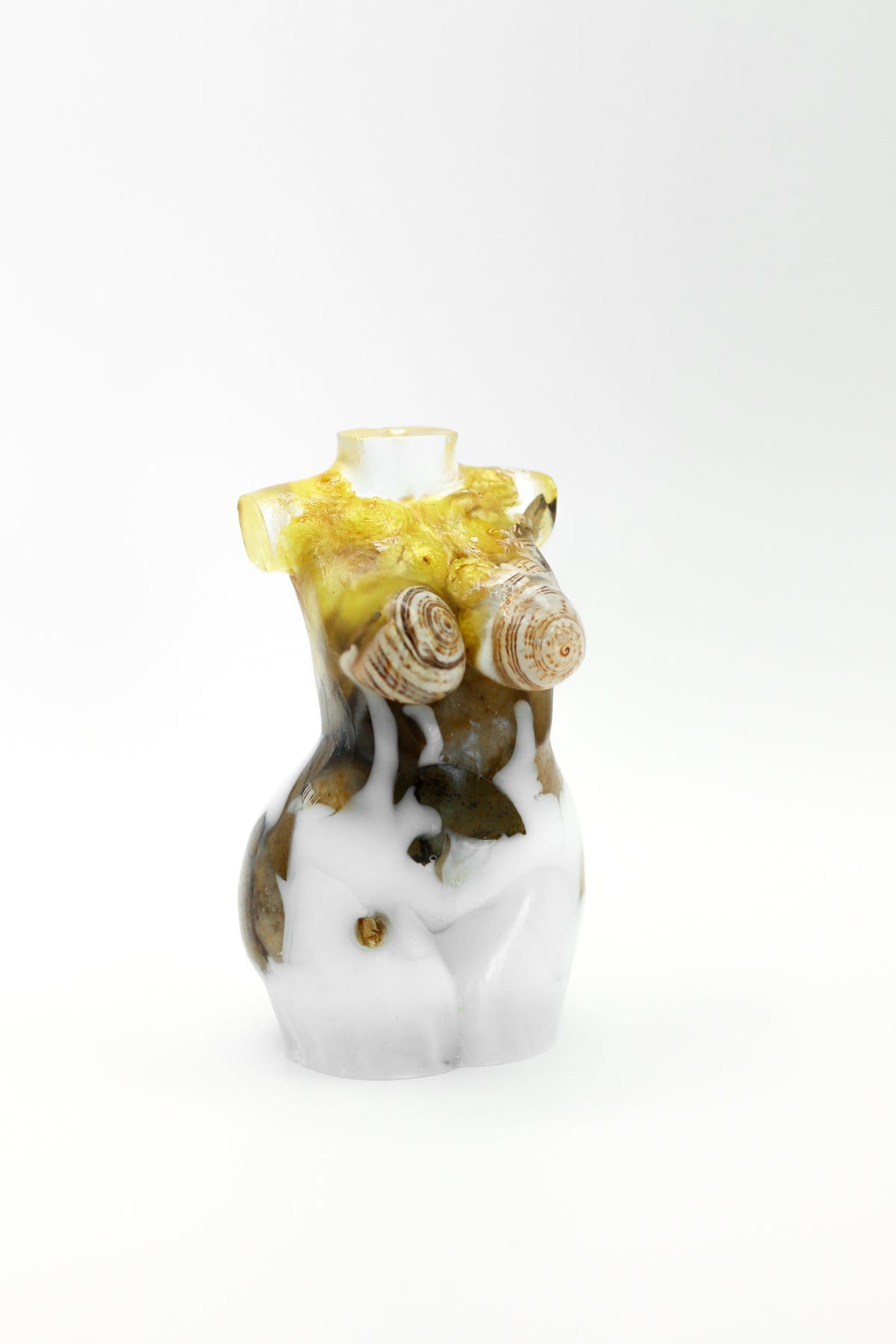 Statuette of a woman no. 31