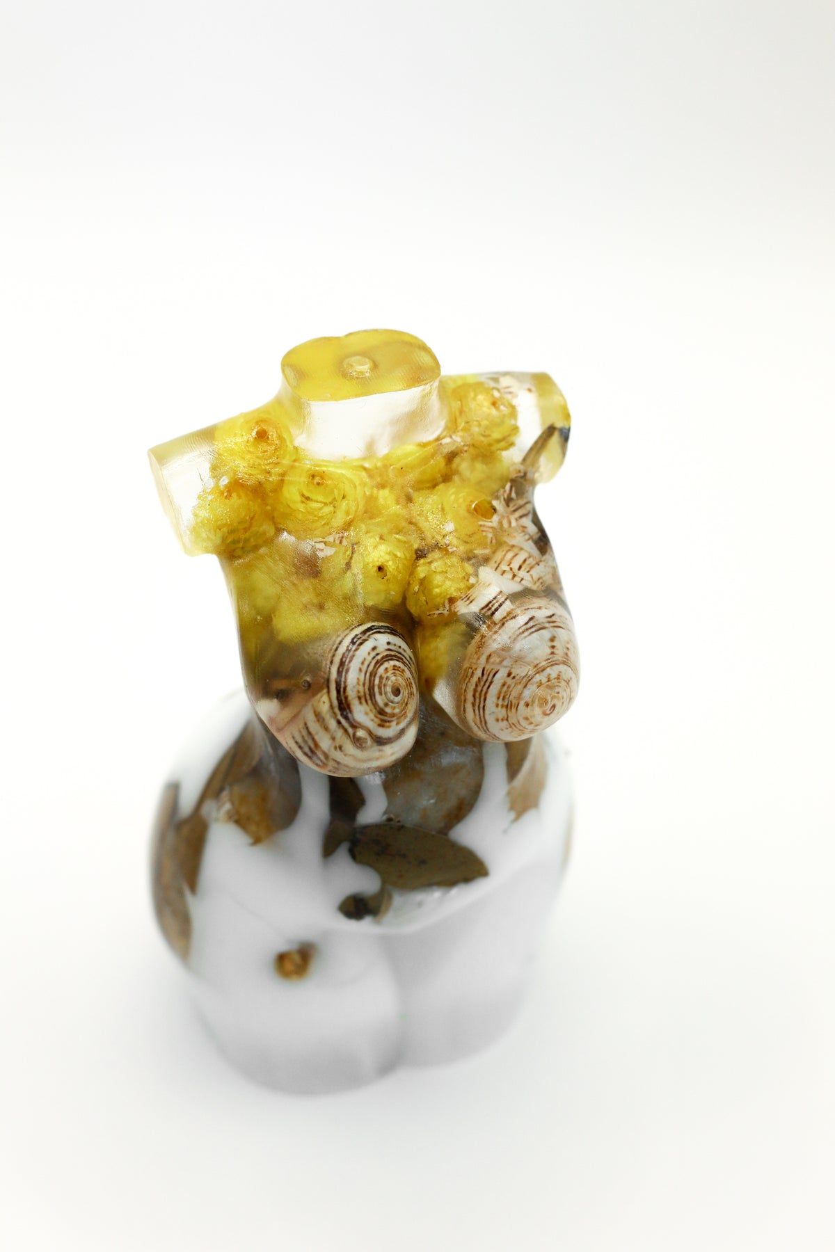 Statuette of a woman no. 31