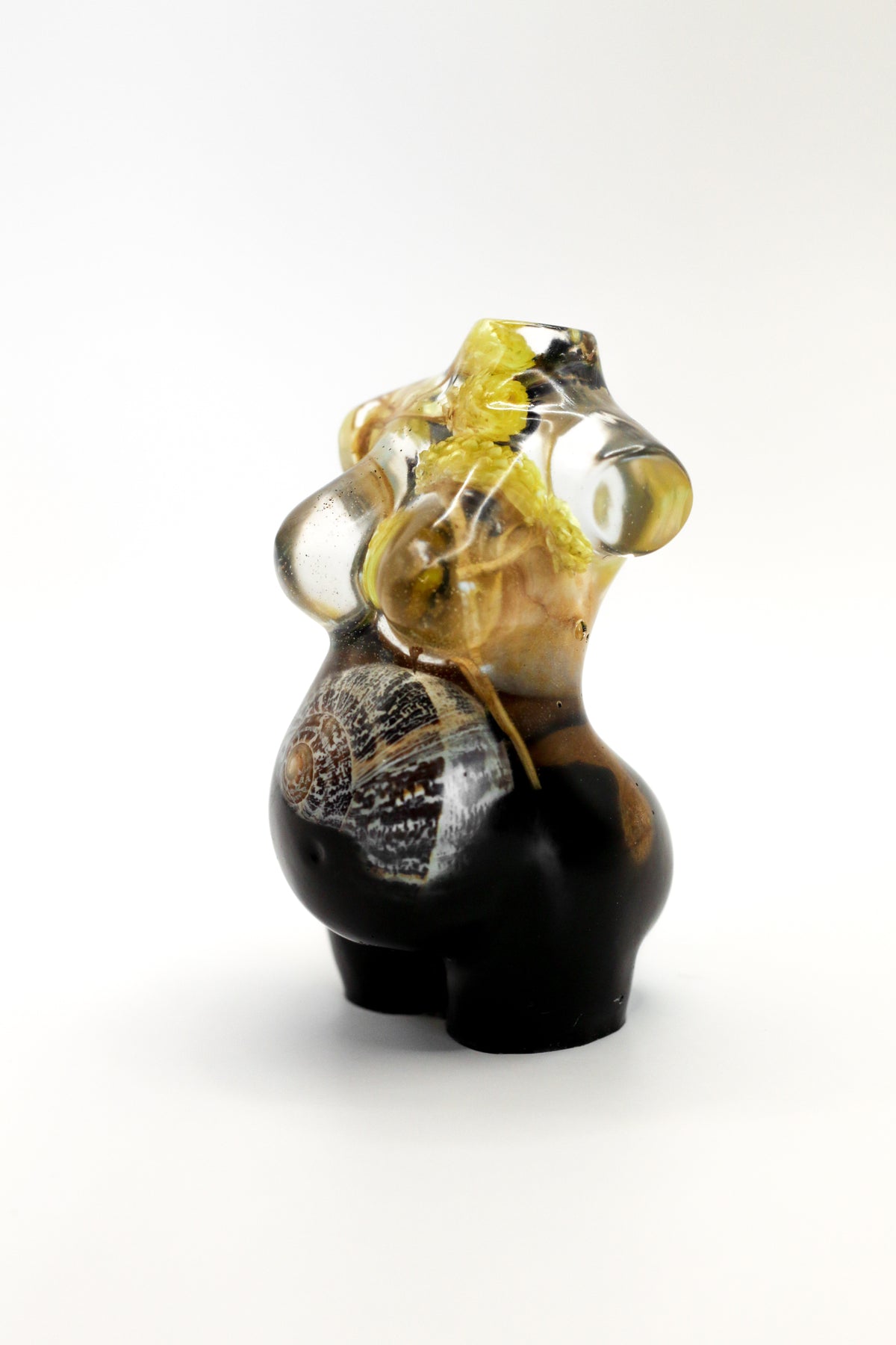 Pregnant woman statuette no. 33